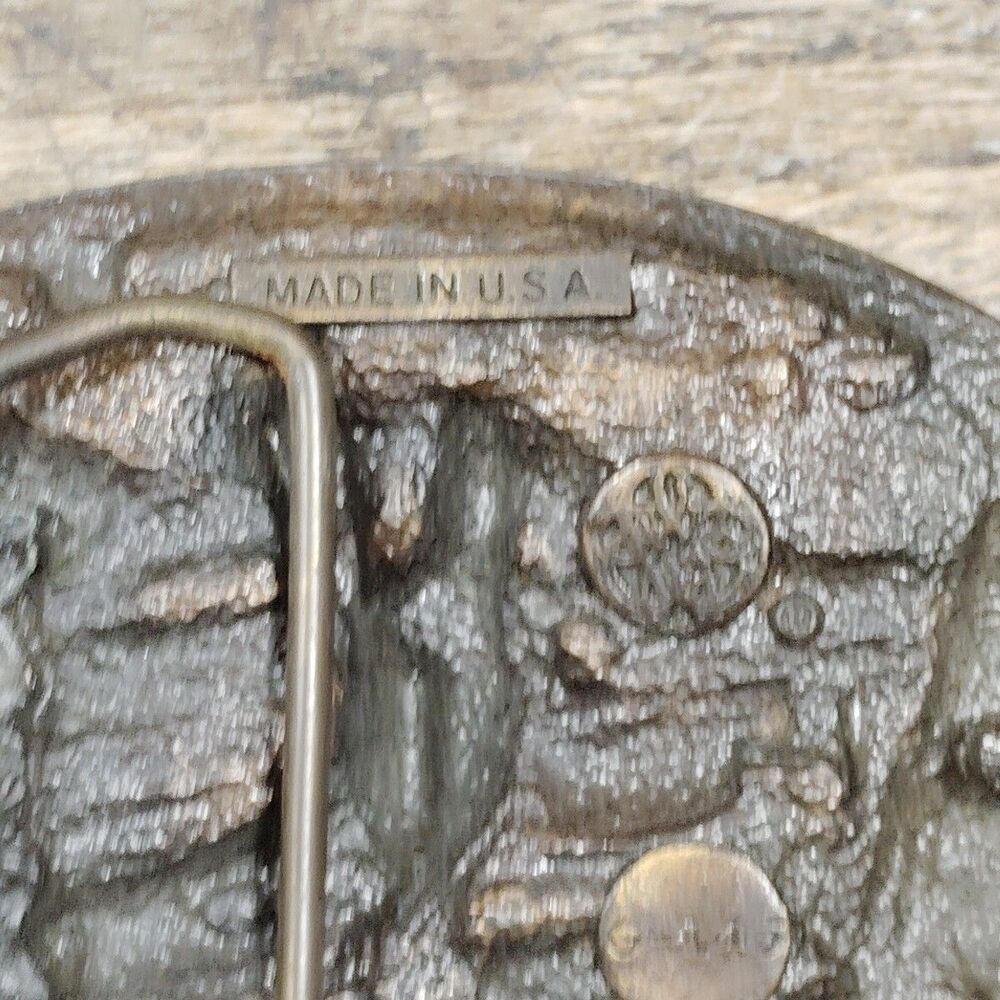 Vintage Brass Belt Buckle Bergamot Hunting White Tail Deer 3D Wildlife Scene USA - Picture 5 of 9